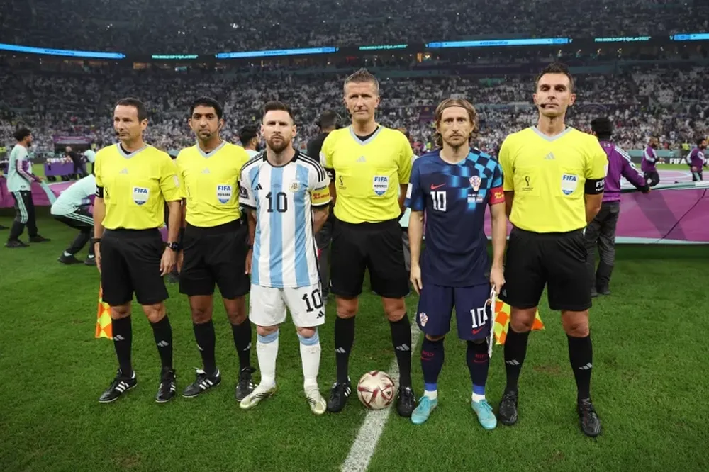 Messi igualó el récord de partidos de Matthaus y superó los goles de Batistuta