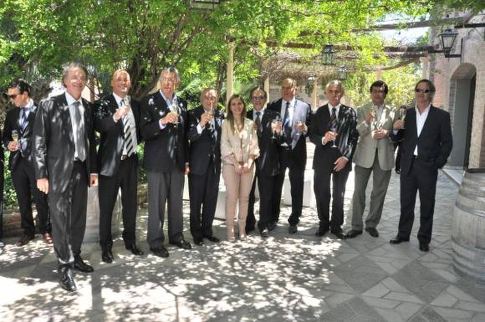 Aniversario y distinción para Banco San Juan