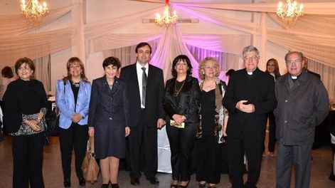 Cena aniversario de educación privada