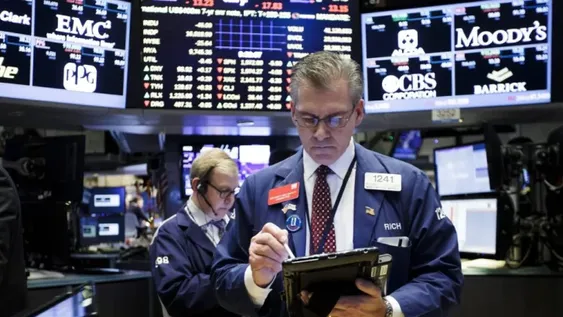 Vertiginosa caída en valores de bonos y acciones luego de las declaraciones de Guzmán