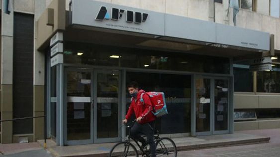 El Gobierno flexibiliza el acceso al crédito a tasa cero a monotributistas