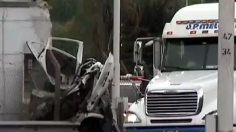 Un auto se despistó, se estrelló contra una cabina de peaje y murieron tres mujeres