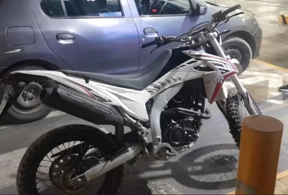 Moto secuestrada. Foto: Policía de San Juan.-