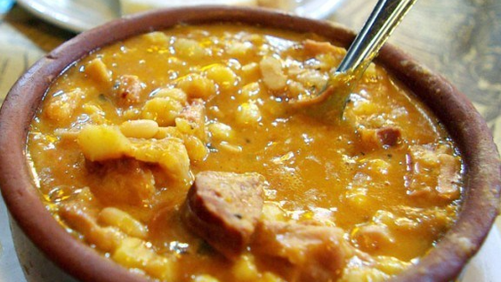 La receta del locro criollo argentino: paso a paso de un clásico