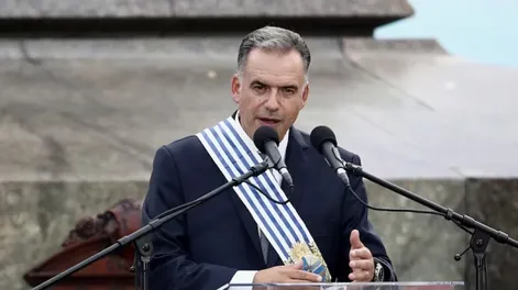 Yamandú Orsi en su primer discurso como presidente: “Me rebelo a ese país de las dos mitades”