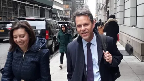 Uno de los integrantes de la misión del Fondo en Argentina dio positivo