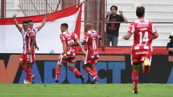 Unión venció a Patronato y Gimnasia empató con Defensa