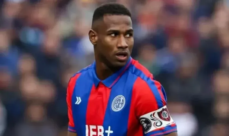 River negocia con San Lorenzo por Johan Romaña