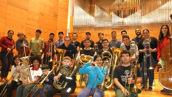 Tubas y trombones para un homenaje