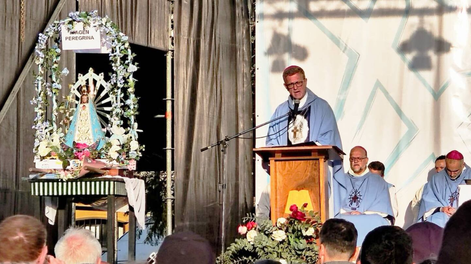 las heridas de la intolerancia supuran: el duro mensaje de garcia cuerva en la misa de lujan