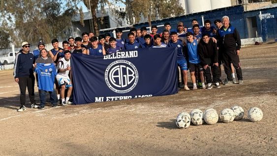 con barro en los botines y pasion en el corazon: la historia de belgrano de media agua, el club que se medira ante dos gigantes locales