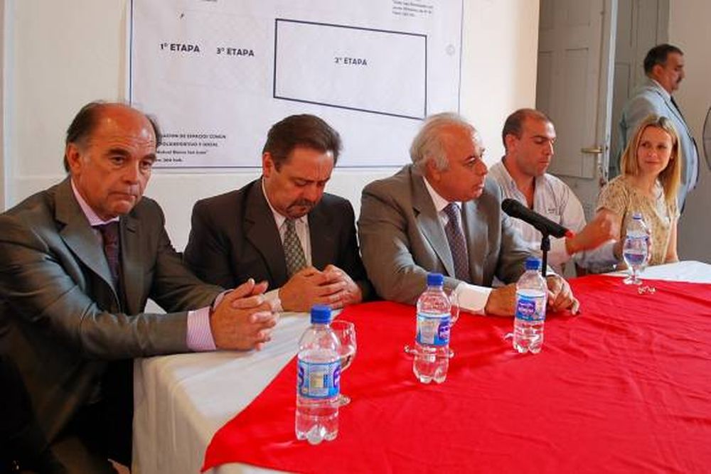 Para mejorar sus barrios, les dan $30 mil a vecinos capitalinos