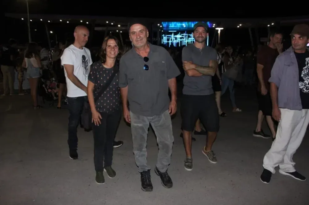 Antes de su presentación, el cantante de Las Pelotas recorrió el predio