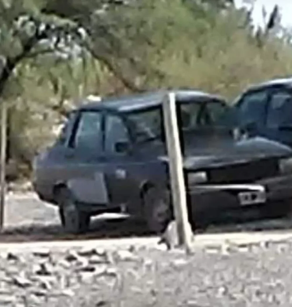 Portero entró a trabajar y al salir descubrió que le habían robado su Renault 12