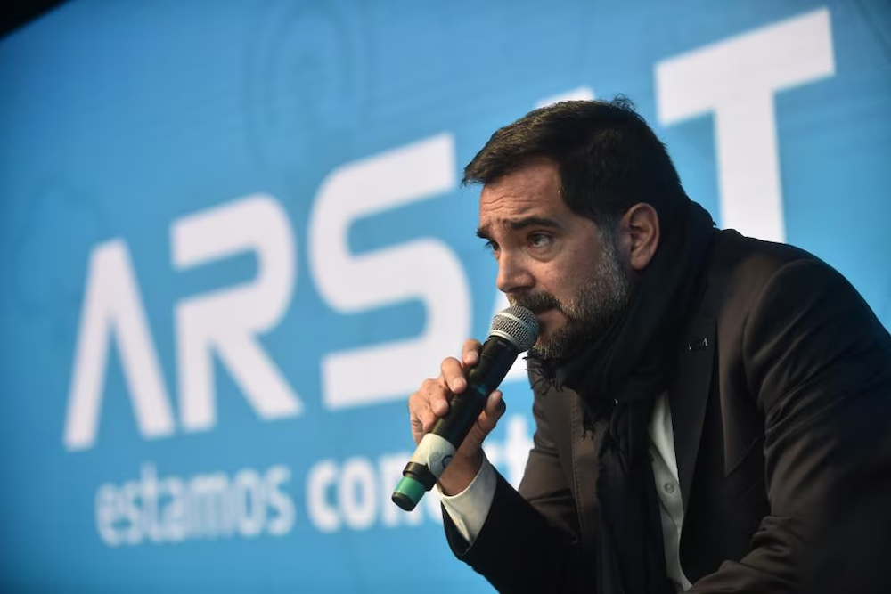 Facundo Leal, exdirector de ARSAT, acusado de corrupción.