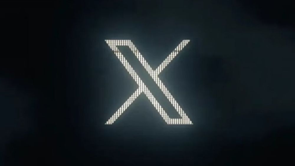 Elon Musk cambió el logo del pajarito de Twitter por una X