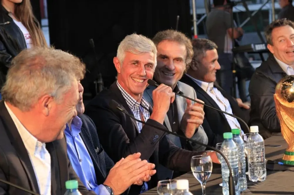 Los campeones del ’86 revolucionaron San Juan con sus anécdotas y experiencias