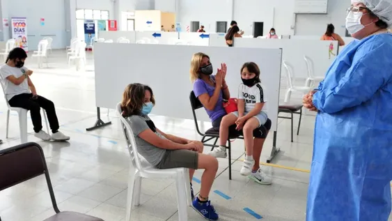 Vacunación a niños: las 4 claves que consideró la Sociedad Argentina de Pediatría