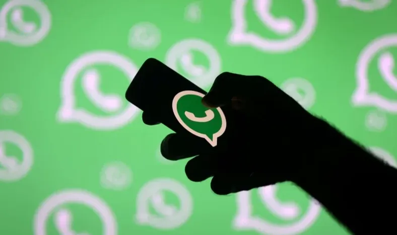 Le  pidió al papá de una compañera de su hija que cambie su foto: “Para evitar problemas con los esposos de las demás”