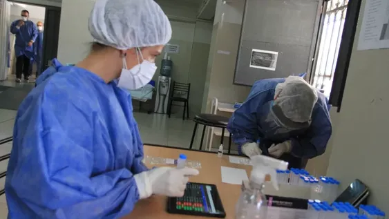 En la última semana, el porcentaje de positividad local superó el 26%