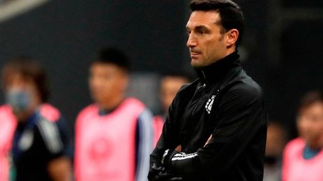 Scaloni habló de los convocados, el nivel de Messi en PSG y la Scaloneta