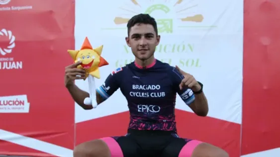 Nico Tivani ganó la última, pero Agustín Del Negro fue segundo y se quedó con la gloria