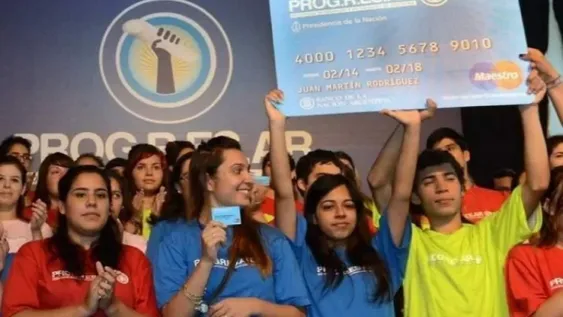 Becas Progresar llegan con aumento de 163% y se pagarán doce cuotas