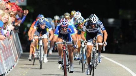 Haedo escoltó a un grande del sprint