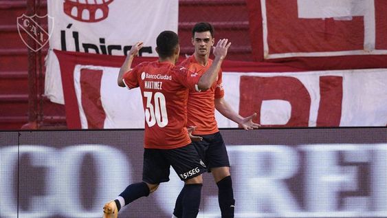 Independiente derrotó a Huracán y se metió en puestos de vanguardia