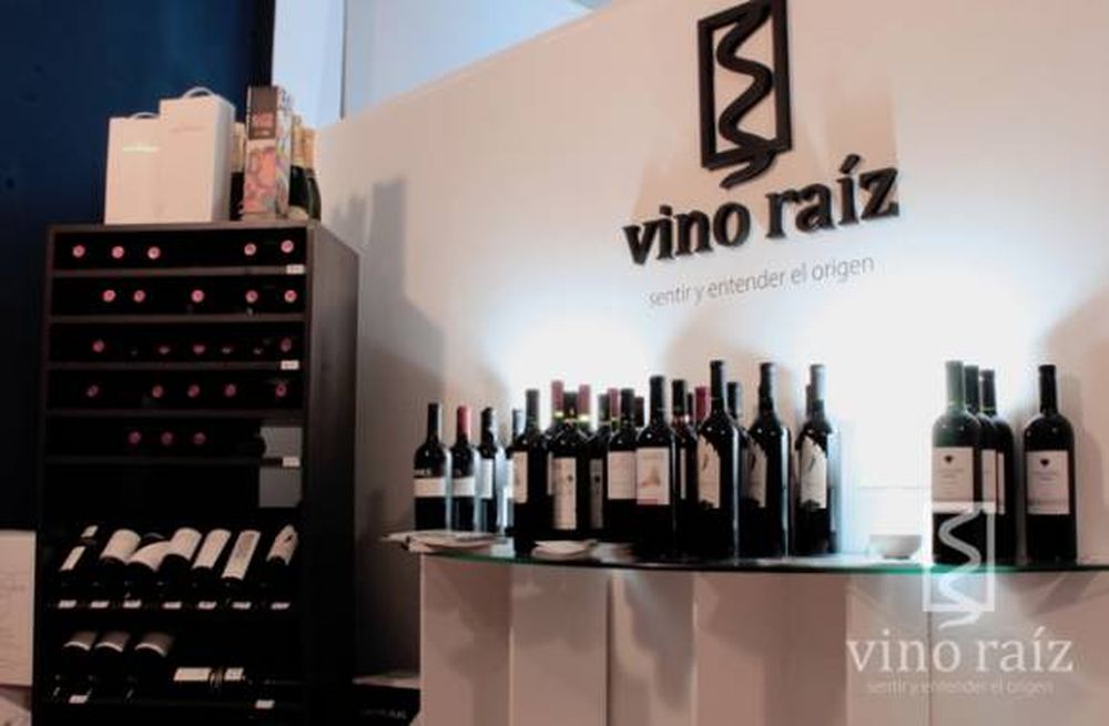 Vino Raíz con los mejores vinos de San Juan