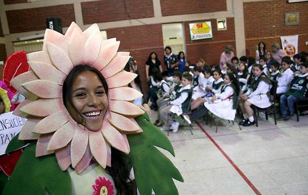 Música, color y muchos chicos para enseñar a cuidar la Tierra
