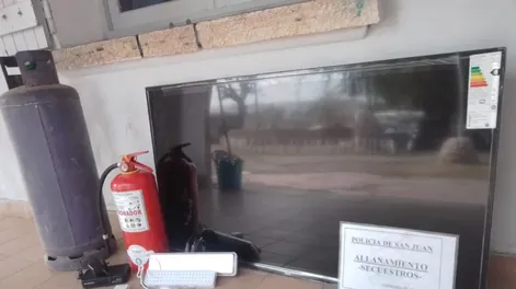 Se hacen llamar “La banda de los menores” y desvalijaron un centro de jubilados y otro infantil