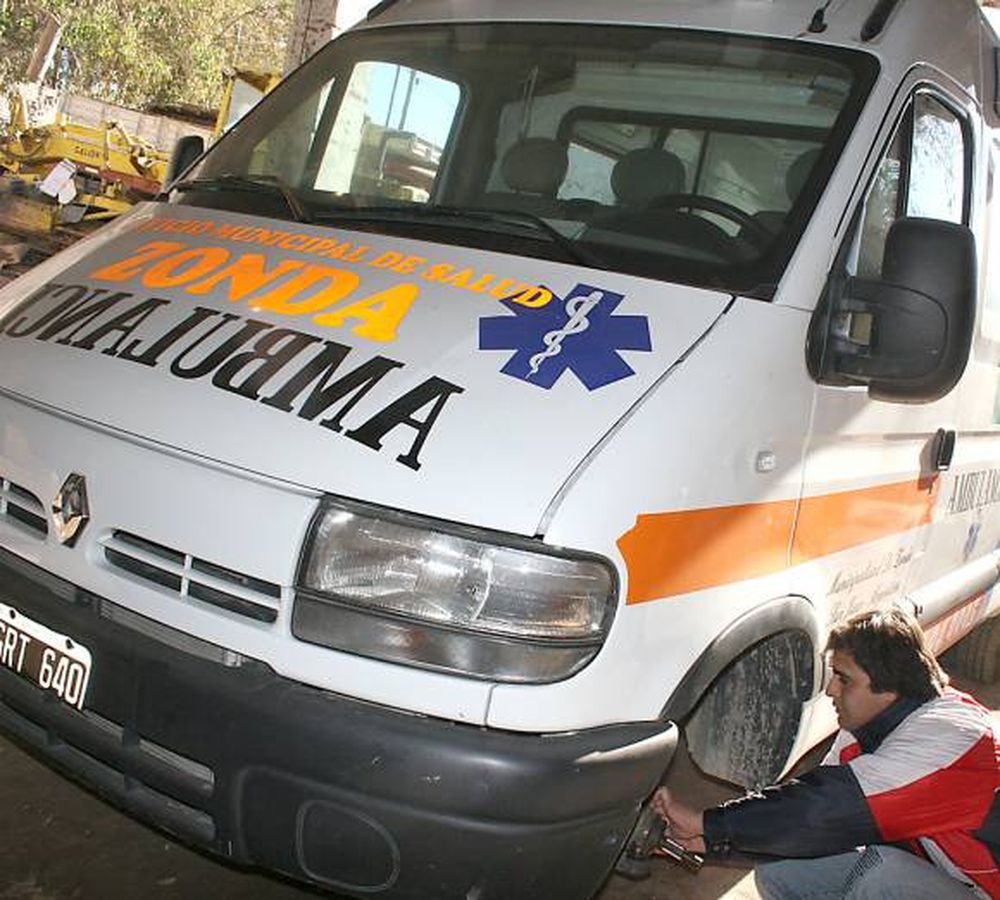 Ambulancias de los municipios: 3 de 9 están en reparación