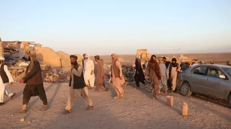 Al menos 2.000 muertos por un terremoto en Afganistán