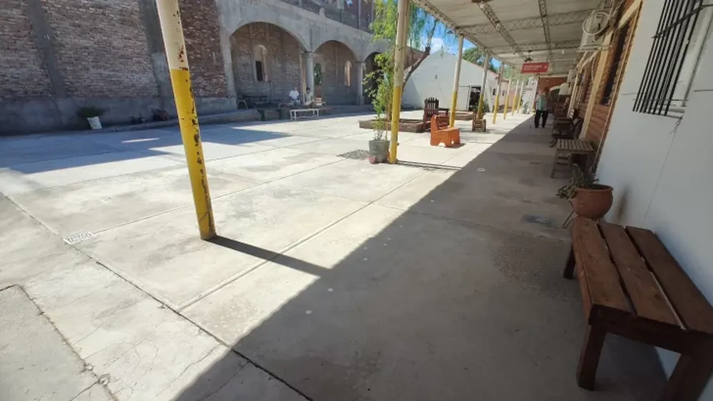 En piso del predio del Santuario de San Expedito luce renovado.