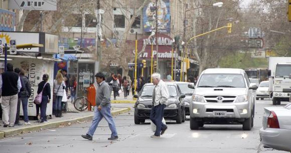 Pronostican un día nublado, fresco y no descartan lluvias