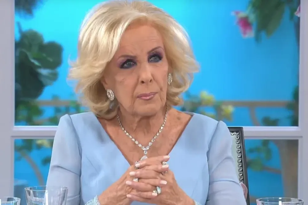 Se disfrazaron de médicos para entrar al piso en el que está internada Mirtha Legrand