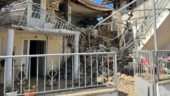 [VIDEOS] Imágenes de los efectos del terremoto de magnitud 6,3 que sacudió a Grecia