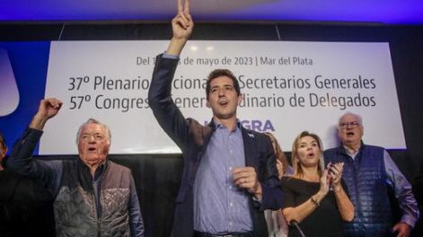 De Pedro se mete en traje de candidato tras el guiño de CFK
