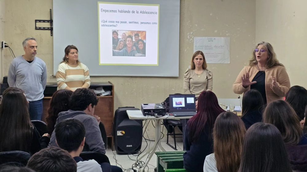 La Corte de Justicia sigue visitando escuelas para dictar el taller contra la violencia.