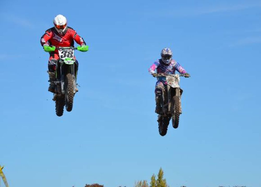 Alberto Zapata sigue  de racha invencible