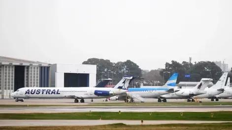 Los gremios aeronáuticos se sumarán al paro de la CGT y habrá complicaciones con los vuelos