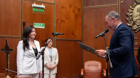 Marcela Montaña juró como diputada provincial.