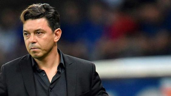 Un médico del plantel positivo de Covid-19