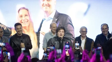 Milei festejó el triunfo en CABA: “Se pintó de violeta el bastión amarillo y ahora tenemos que pintar el país”