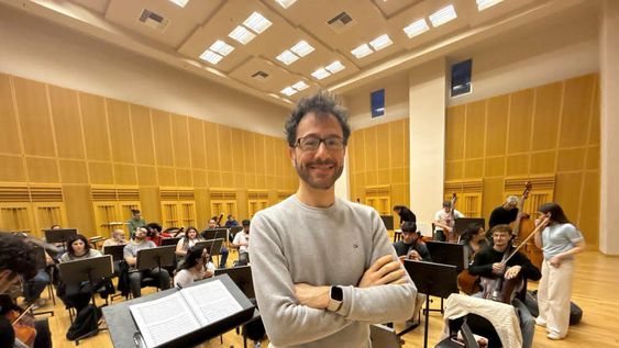 Marcelo Ayub, el director musical de La Traviata, el segundo título que dirigirá en el Teatro del Bicentenario (Fotos Daniel Arias - Diario de Cuyo)&nbsp;