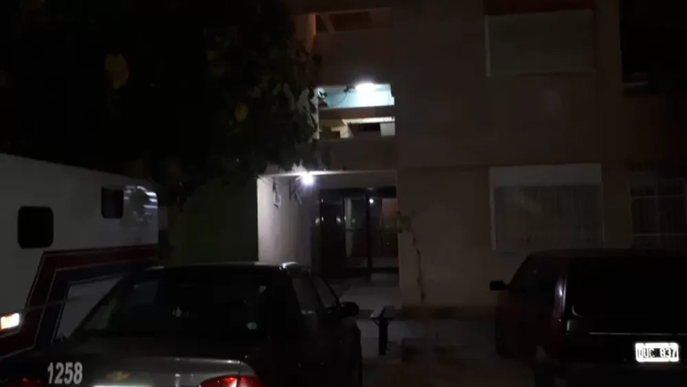 Agredió a la policía después de ser denunciado por molestar a su ex