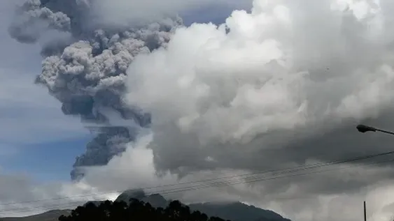 Ecuador en alerta por el volcán Cotopaxi: advierten que 300.000 personas están en riesgo