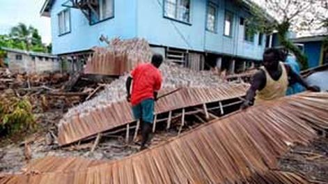 Al menos cinco muertos por un tsunami en el Pacífico Sur