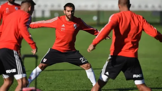 Gallardo paró dos equipos en el penúltimo entrenamiento antes de viajar